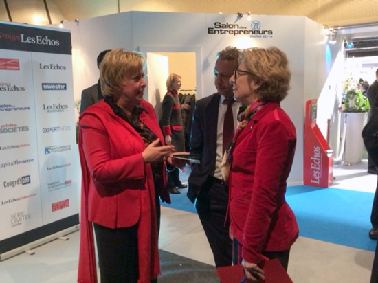 Agnès BRICARD en compagnie de Geneviève FIORASO, Ministre de l'Enseignement supérieur et de la Recherche dans le cadre du Salon des Entrepreneurs de Paris 2014 